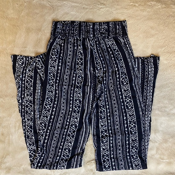 Hollister Bellbottoms - Picture 4 of 4